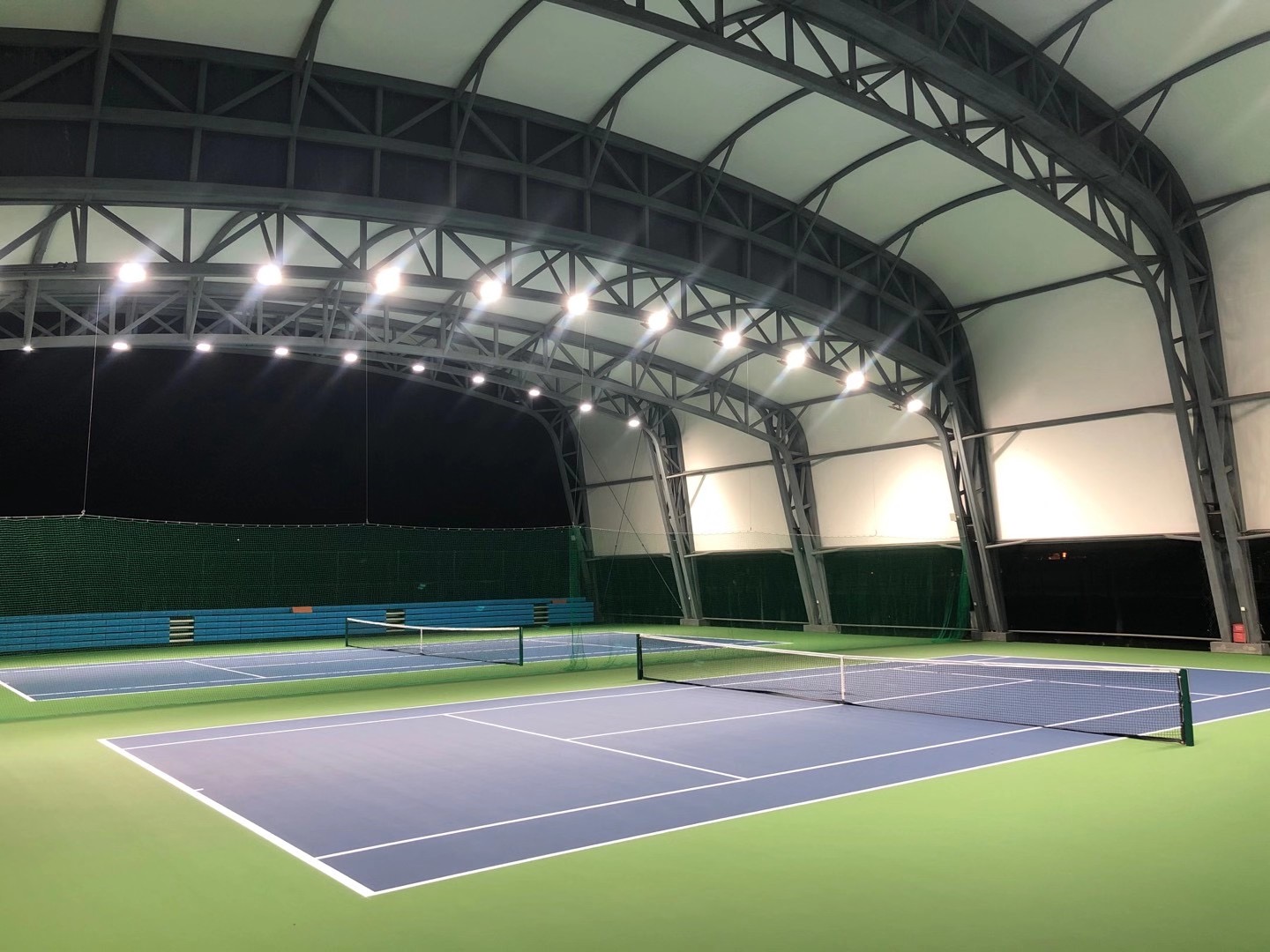 室内网球馆设计规范你知道多少？室内灯光照明布置不容忽视！_网球场